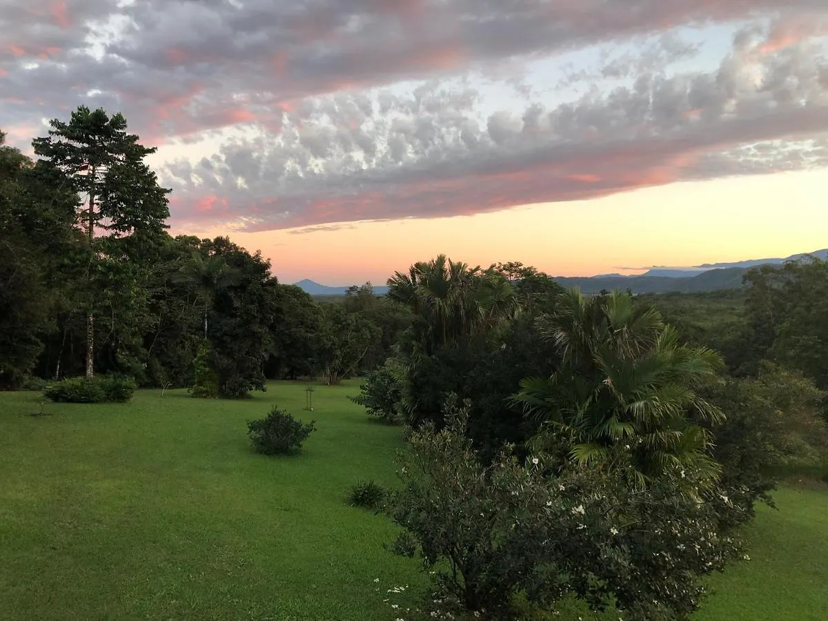 Daintree Valley Cottage 0*,